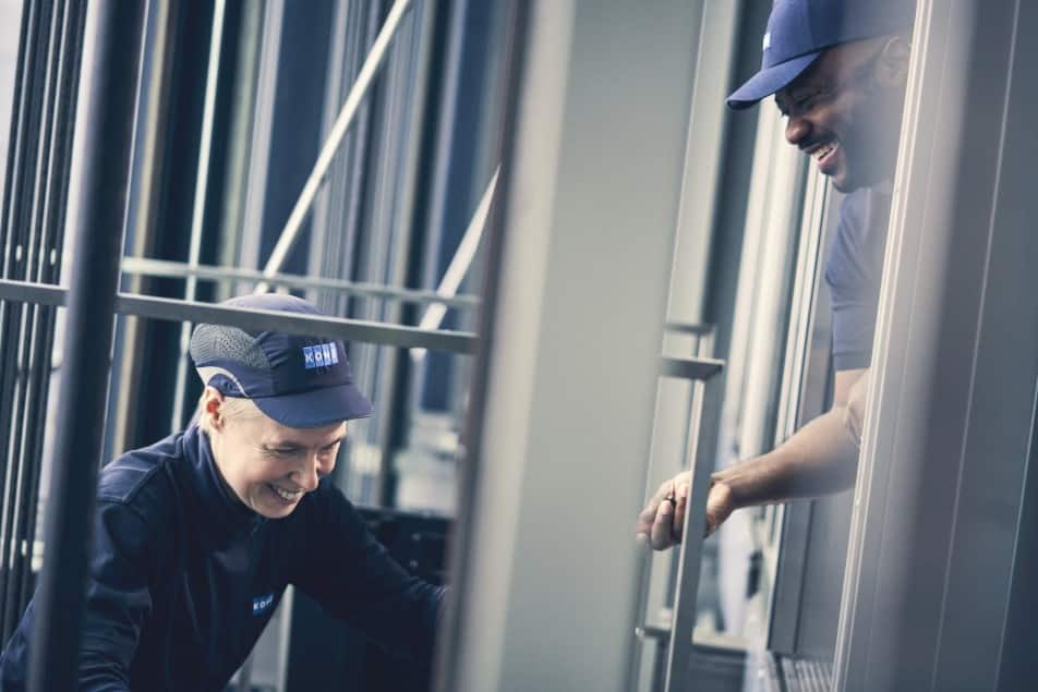 Maintenance_technicians_boy_girl
