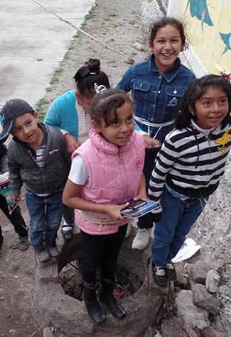 ARTE CONTRA LA VIOLENCIA: NIÑOS MEXICANOS PATRICIPANDO EN EL PROYECTO XICO ARTE, PATROCINADO POR LA FUNDACIÓN