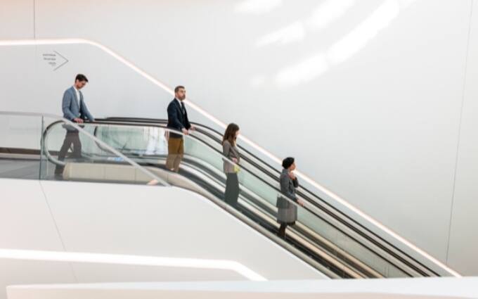 KONE puede ayudarle a mantenerse seguro