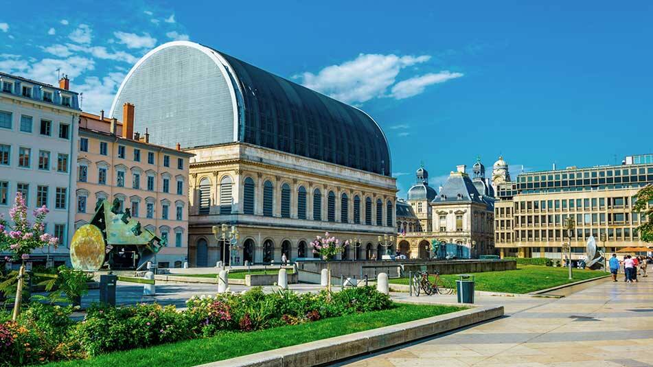 La Ópera Nacional de Lyon ha optado por un enfoque circular para modernizar los cinco ascensores del edificio.